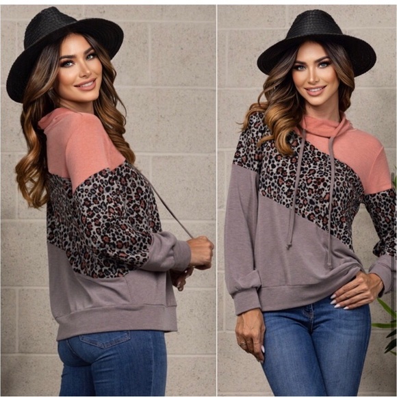 LAST ONE: USA made leopard print women’s cute fall pullover sweater comfy top - Picture 3 of 4